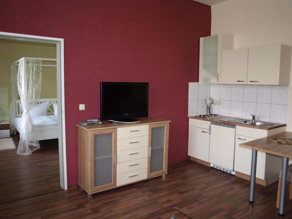 Hotel Am Schuetzenberg Gotha Room photo