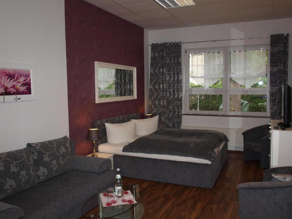 Hotel Am Schuetzenberg Gotha Room photo