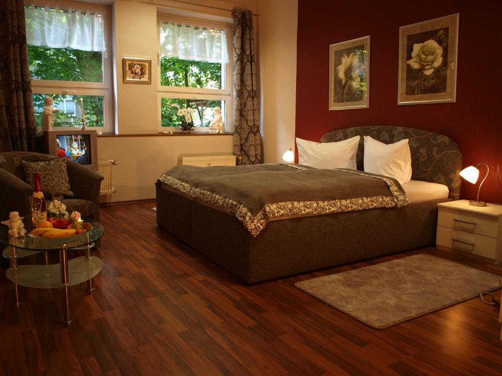 Hotel Am Schuetzenberg Gotha Room photo