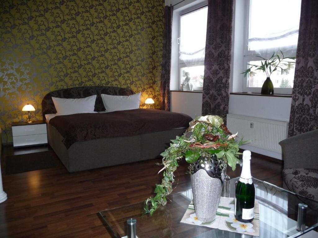 Hotel Am Schuetzenberg Gotha Room photo